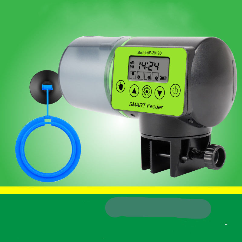 Large capacity fish feeder